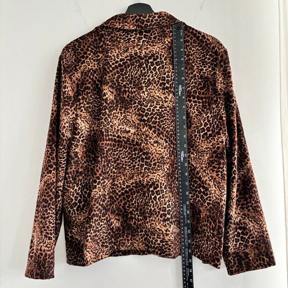 Briggs Petite Leopard Print Zip Up Jacket - Picture 5 of 5